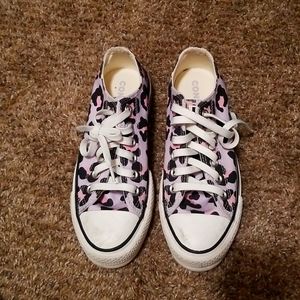 Converse aninal print pattern